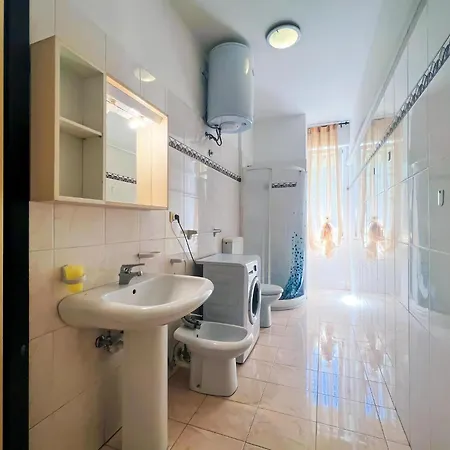 Διαμέρισμα In 45682